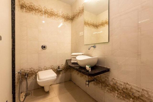 Sunshine Resort Лонавала Екстериор снимка