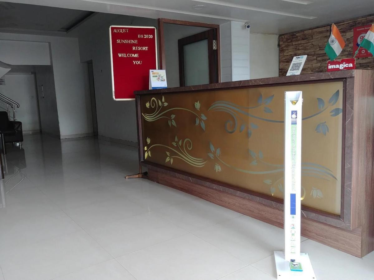 Sunshine Resort Лонавала Екстериор снимка