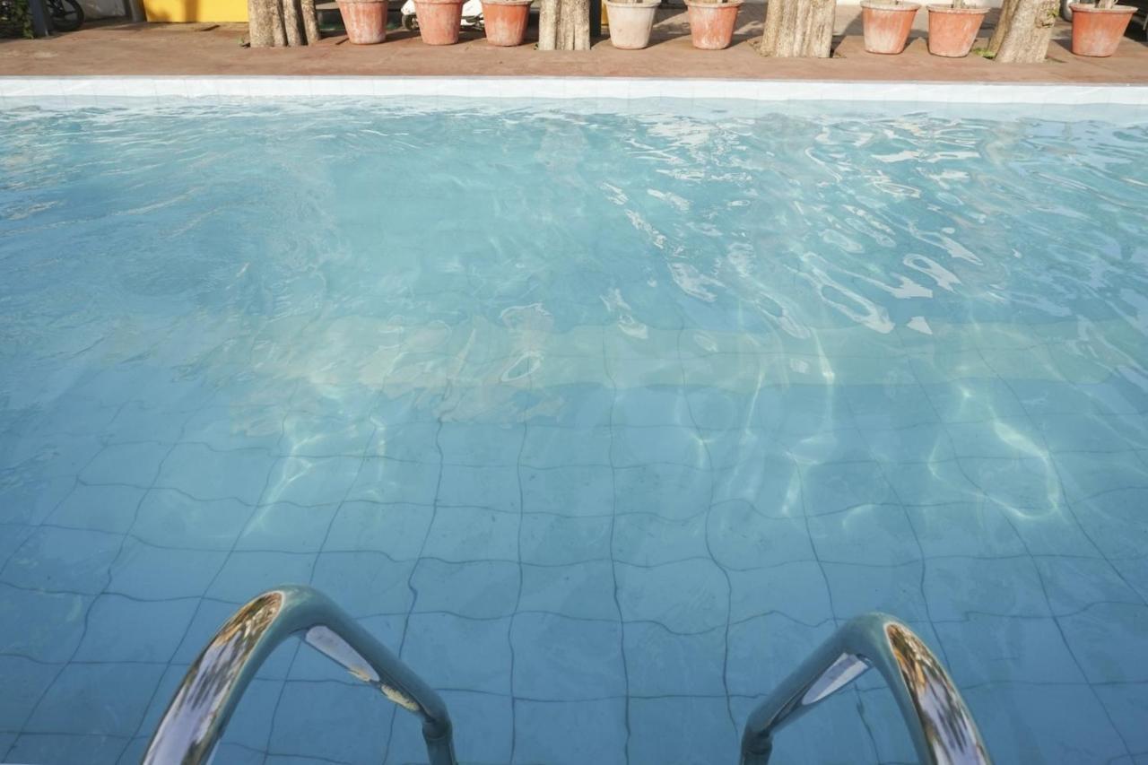 Sunshine Resort Лонавала Екстериор снимка