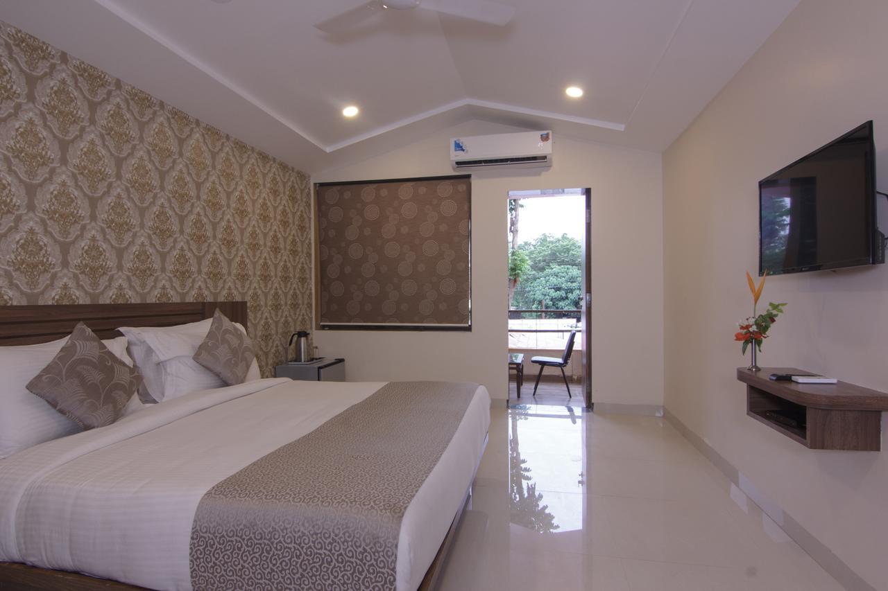 Sunshine Resort Лонавала Екстериор снимка